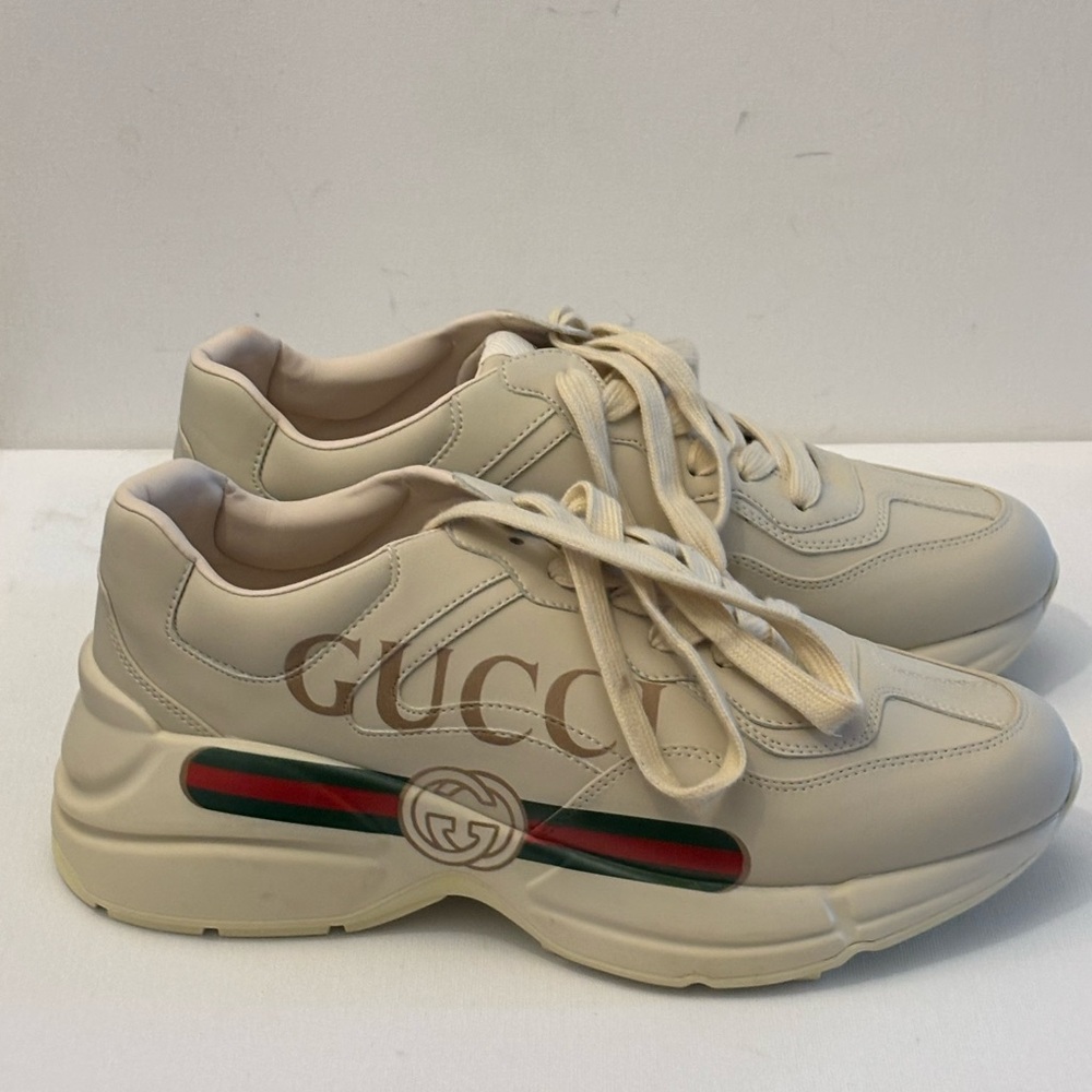 Gucci Beige Logo Sneakers Rhyton logs